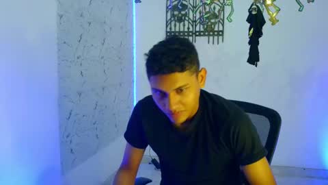 Sean OPry   online show from 26, 10, 2025