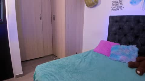 Emily - April online show from 23, 1, 2025