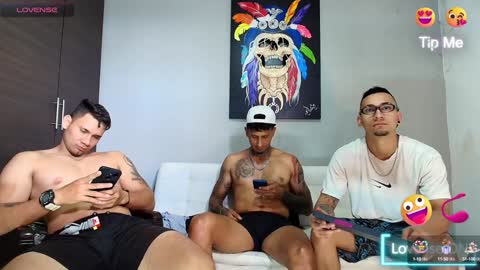 SCOTT  THEO  KAMERON  GENDERSON online show from 18, 1, 2025