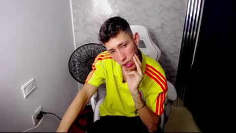 the_latin_boy02 online show from 9, 1, 2026