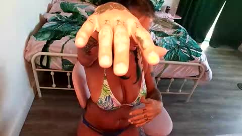 lina luna online show from 3, 6, 2026