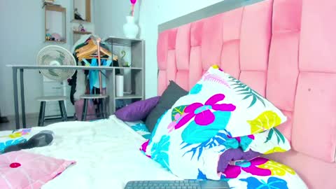 Snapshot of the_queen_aleja chatting on 31, 5, 2026 IGAleja queen1 online show from 31, 5, 2026