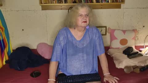 thea TheaDora online show from 20, 9, 2025