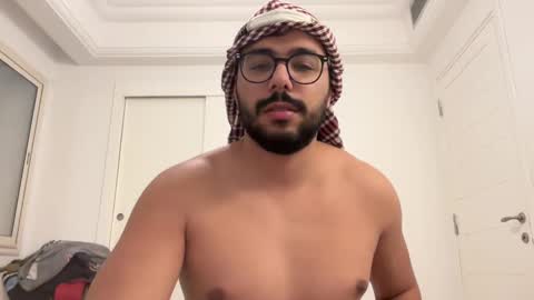 Snapshot of thearabboy98 chatting on 14, 1, 2025 thearabboy98 online show from 14, 1, 2025