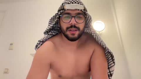 Snapshot of thearabboy98 chatting on 17, 1, 2025 thearabboy98 online show from 17, 1, 2025