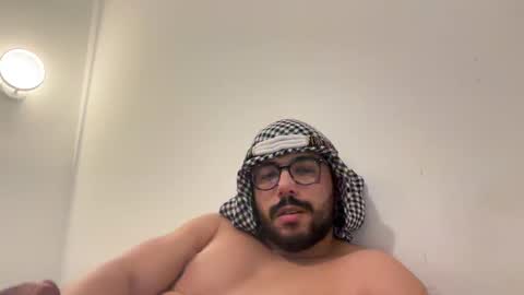 Snapshot of thearabboy98 chatting on 17, 1, 2025 thearabboy98 online show from 17, 1, 2025
