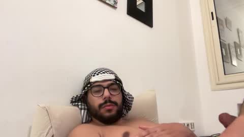 Snapshot of thearabboy98 chatting on 18, 1, 2025 thearabboy98 online show from 18, 1, 2025