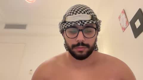 Snapshot of thearabboy98 chatting on 19, 1, 2025 thearabboy98 online show from 19, 1, 2025
