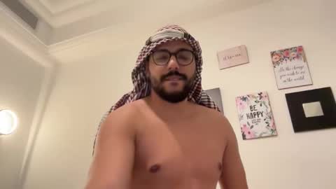 Snapshot of thearabboy98 chatting on 6, 2, 2025 thearabboy98 online show from 6, 2, 2025