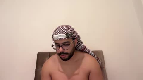 Snapshot of thearabboy98 chatting on 15, 2, 2025 thearabboy98 online show from 15, 2, 2025