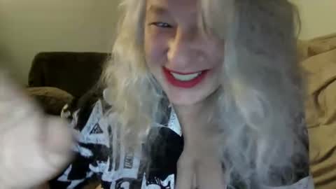Snapshot of thearcticmilf chatting on 3, 6, 2026 The Arctic Milf online show from 3, 6, 2026