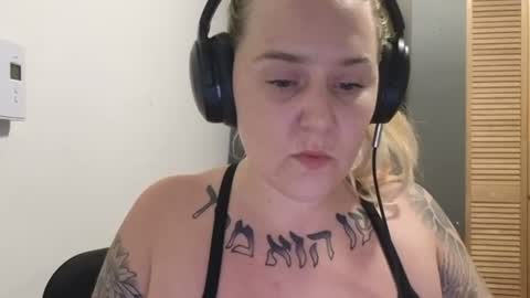Snapshot of theauroramae chatting on 18, 6, 2026 theauroramae - online show from 18, 6, 2026