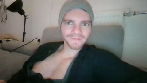 Snapshot of thebatguuy chatting on 14, 12, 2024 thebatguuy online show from 14, 12, 2024