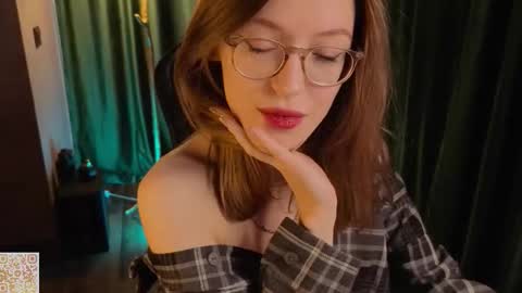 Snapshot of thebeautifulday chatting on 5, 2, 2026 Emma 3 online show from 5, 2, 2026