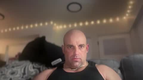 Snapshot of thebuzz777 chatting on 27, 2, 2025 theBuzz777 online show from 27, 2, 2025