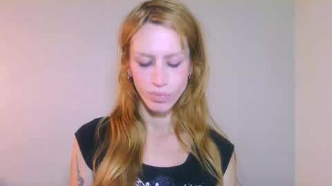 Snapshot of thedollxxxperience chatting on 26, 10, 2025 Yolanda online show from 26, 10, 2025