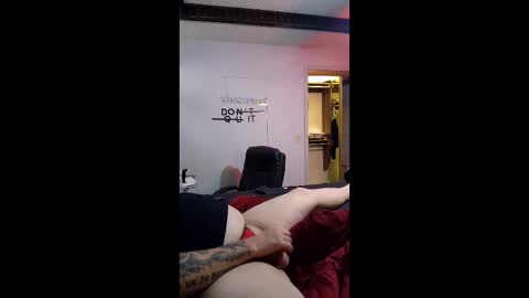 Snapshot of theejerbear1983 chatting on 12, 4, 2026 theejerbear1983 online show from 12, 4, 2026