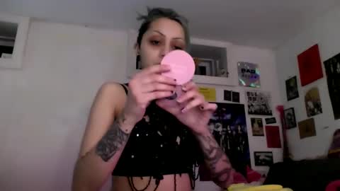 KIng Venus online show from 8, 12, 2024