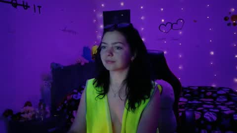 TheFarmergirl online show from 3, 11, 2025