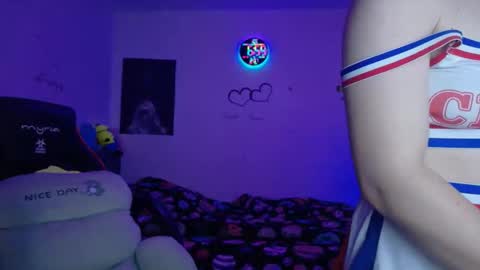 Snapshot of thefarmergirl chatting on 7, 2, 2026 TheFarmergirl online show from 7, 2, 2026