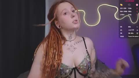 Snapshot of thefullredmoon chatting on 15, 7, 2026 Moon online show from 15, 7, 2026