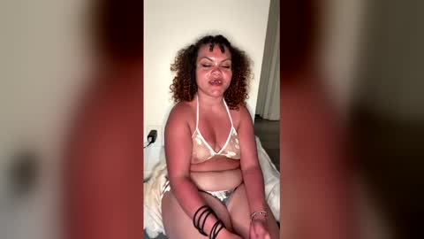 thegialana online show from 10, 3, 2026