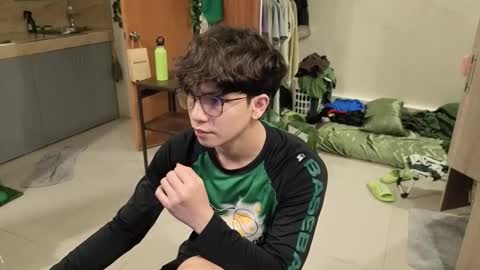 Green online show from 5, 3, 2026