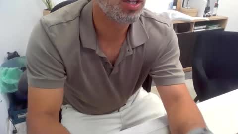 Snapshot of thehardcock2025 chatting on 27, 5, 2026 thehardcock2025 online show from 27, 5, 2026