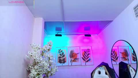 Theia  online show from 24, 11, 2025