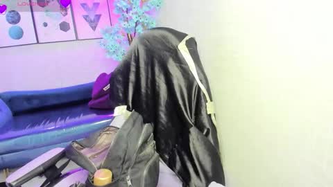 Theia  online show from 3, 12, 2025