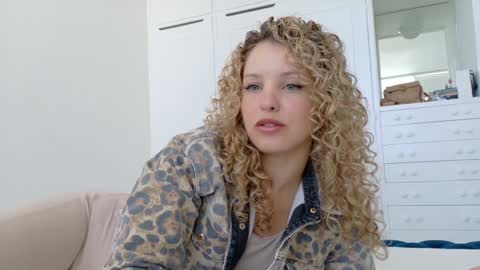 Lily Marie online show from 24, 2, 2026