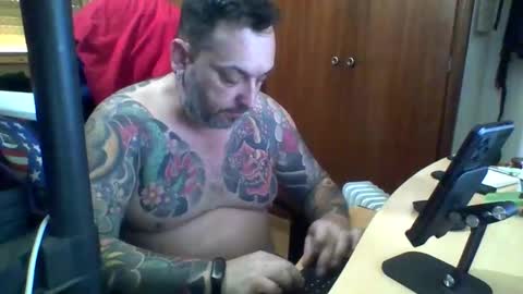 Snapshot of thekier chatting on 30, 12, 2024 thekier online show from 30, 12, 2024