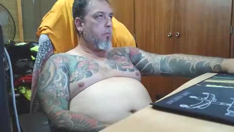 Snapshot of thekier chatting on 1, 12, 2025 thekier online show from 1, 12, 2025