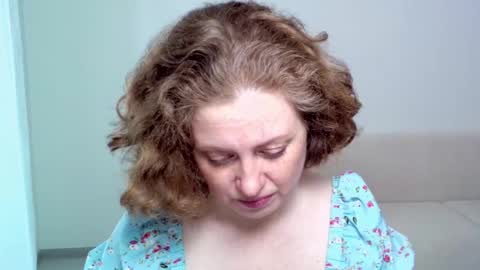 Ella online show from 5, 3, 2025