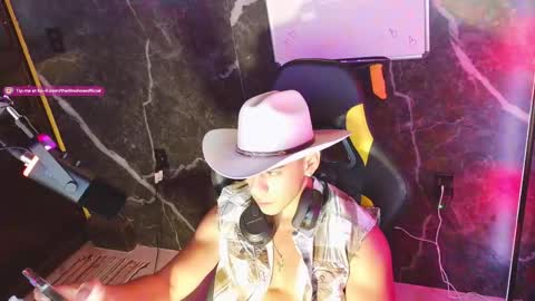 Snapshot of thelitoshowofficial chatting on 15, 4, 2026 thelitoshowofficial online show from 15, 4, 2026