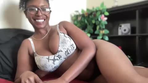 thelovelycandi online show from 27, 4, 2026