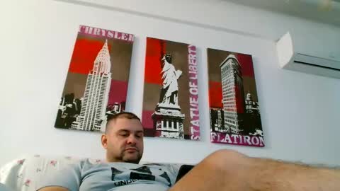 Snapshot of themastercomander chatting on 5, 2, 2025 Big Alpha Daddy Master online show from 5, 2, 2025