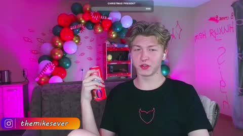 Snapshot of themikesever chatting on 18, 12, 2024 Sever online show from 18, 12, 2024