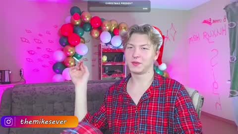 Snapshot of themikesever chatting on 25, 12, 2024 Sever online show from 25, 12, 2024