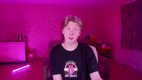 Snapshot of themikesever chatting on 12, 1, 2025 Sever online show from 12, 1, 2025