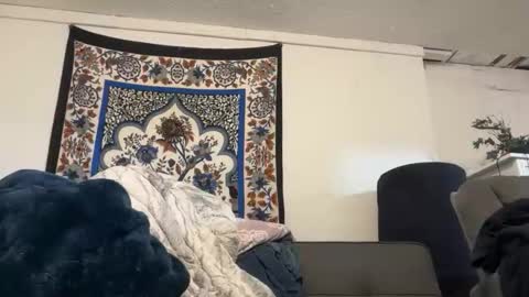 themomus83 online show from 26, 4, 2026