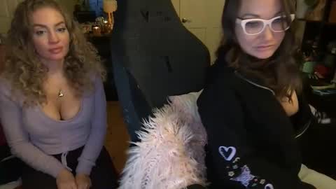 Snapshot of themrsnelson chatting on 31, 12, 2024 Cach Nelson online show from 31, 12, 2024