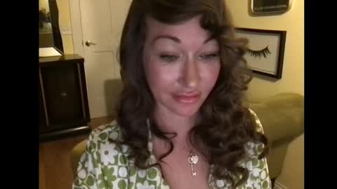 Snapshot of themrsnelson chatting on 25, 10, 2025 Cach Nelson online show from 25, 10, 2025