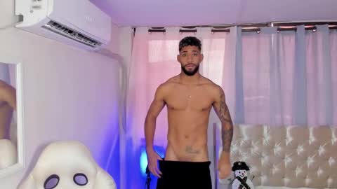 Theo Sky online show from 3, 12, 2025