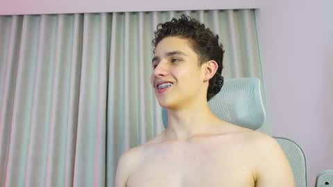 Snapshot of theohawke_ chatting on 16, 2, 2025 THEO- MATEO online show from 16, 2, 2025