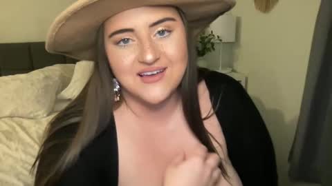 Snapshot of theolivemae chatting on 23, 1, 2025 theolivemae online show from 23, 1, 2025