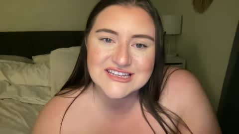 Snapshot of theolivemae chatting on 28, 2, 2025 theolivemae online show from 28, 2, 2025