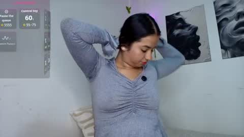 Snapshot of thepeach_ chatting on 13, 6, 2026 thepeach_ online show from 13, 6, 2026