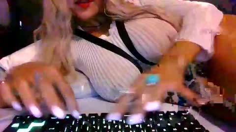 Snapshot of thepeachprincess chatting on 16, 9, 2025 the peach princess online show from 16, 9, 2025