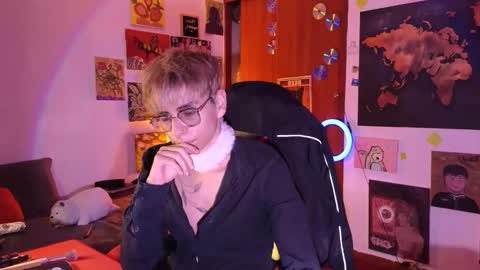 Snapshot of theprince_red chatting on 2, 5, 2026 Matt independent model online show from 2, 5, 2026